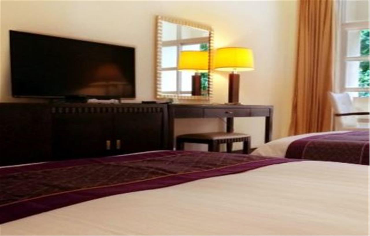 Clifford Golden Lake Hotel Foshan Exterior foto